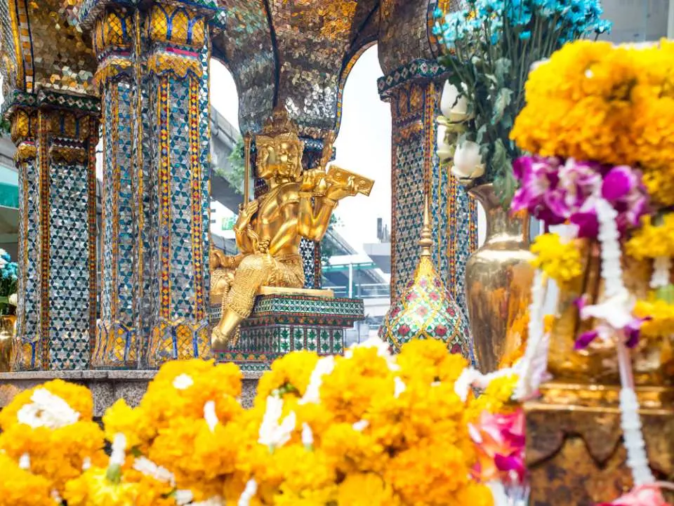 Tour Thái Lan 2026 viếng tượng Thần 4 mặt linh thiêng tại Bangkok
