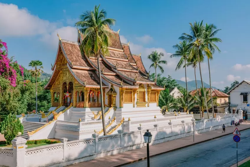 Tour Lào 2026: Tham quan cung điện hoàng gia Lào