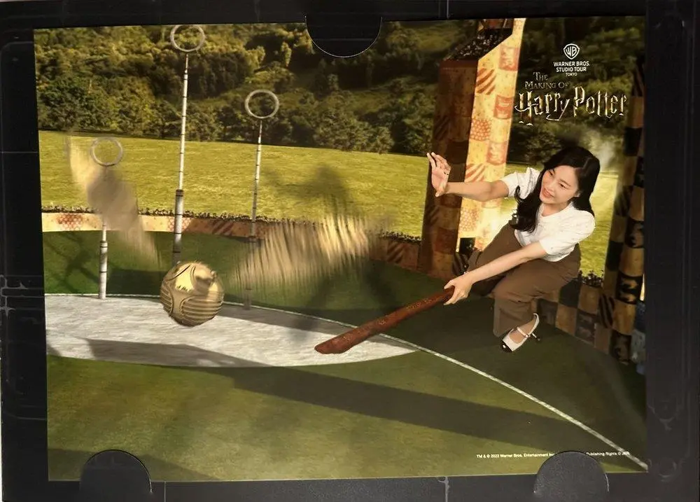 Trải nghiệm cưỡi chổi bay trên phông xanh tại Warner Bros. Studio Tour Tokyo – The Making of Harry Potter 