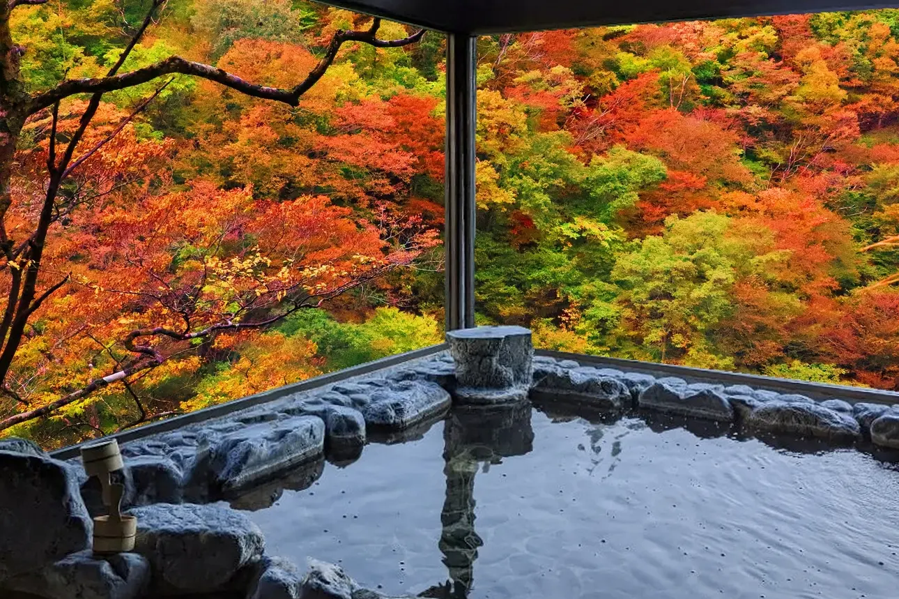 Ngâm onsen giữa mùa lá đỏ của Jozankei