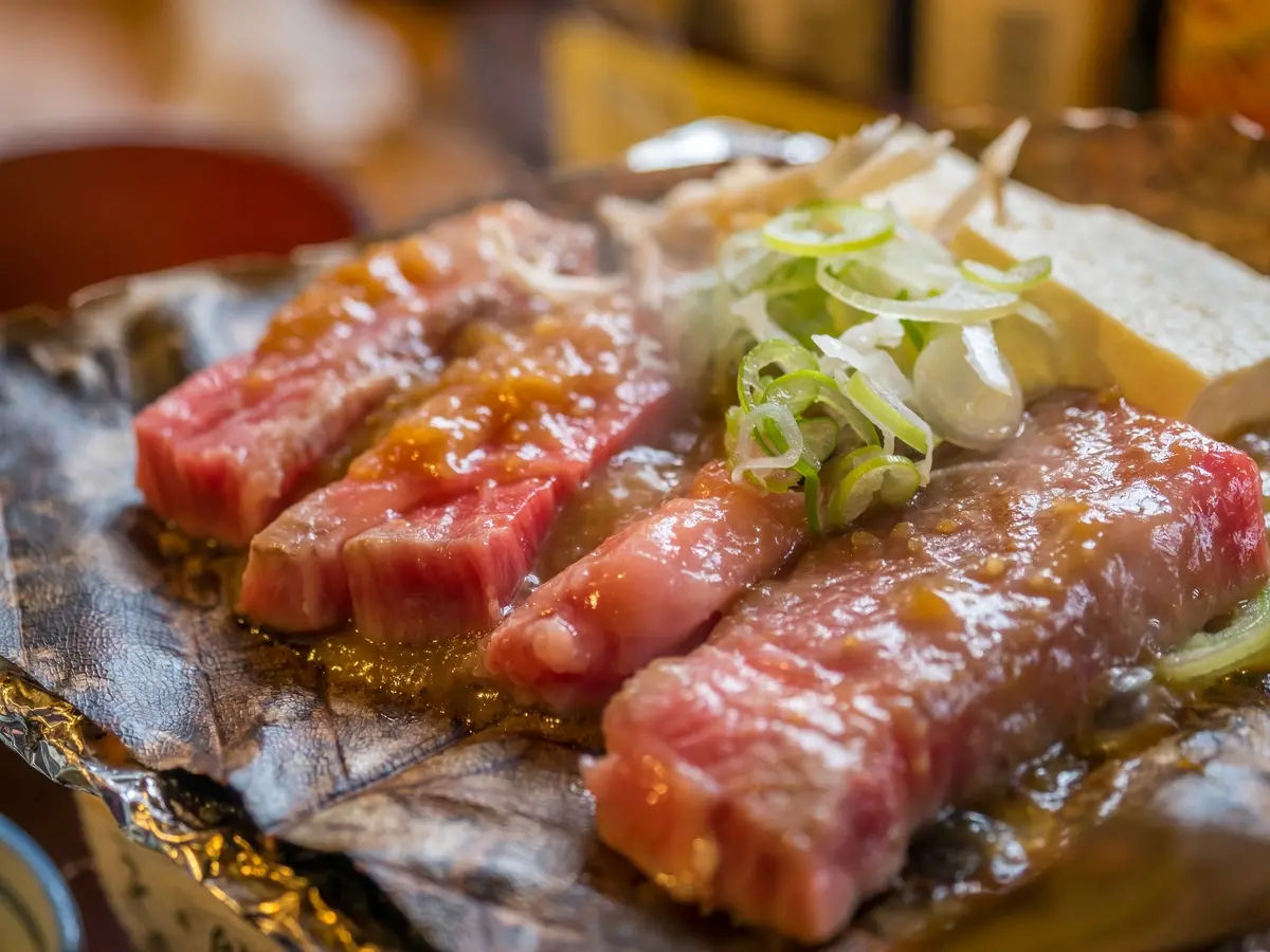 Thưởng thức Bò Hida