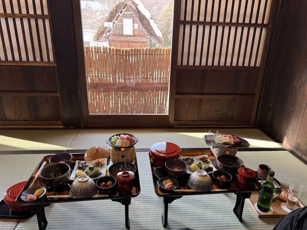 Tại sao nên ăn bò Hida tại Shirakawago