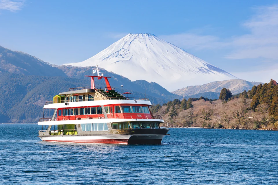 Hakone Yusen DAICHAKAI – chuyến du thuyền mới trên hồ Ashi